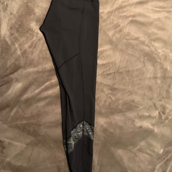 Lulu lemon leggings - Picture 3 of 4